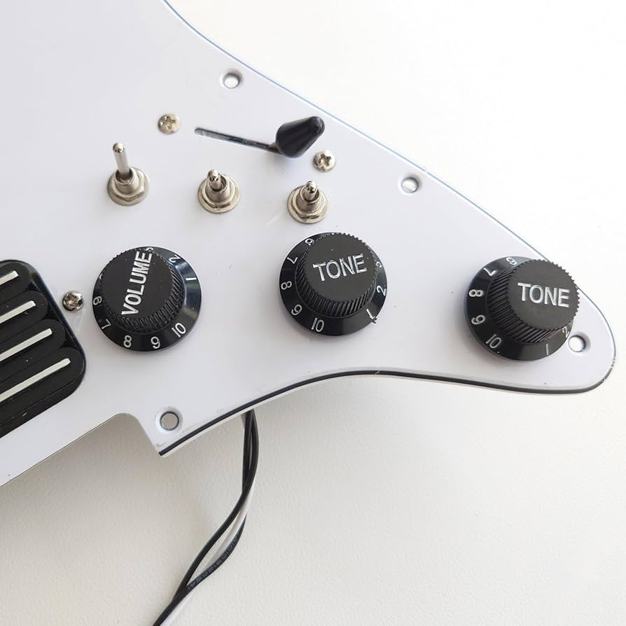 レビンソンピックアップSSH  ブースター回路付属 レビンソンピックアップSSH ブースター回路付属 レビンソン